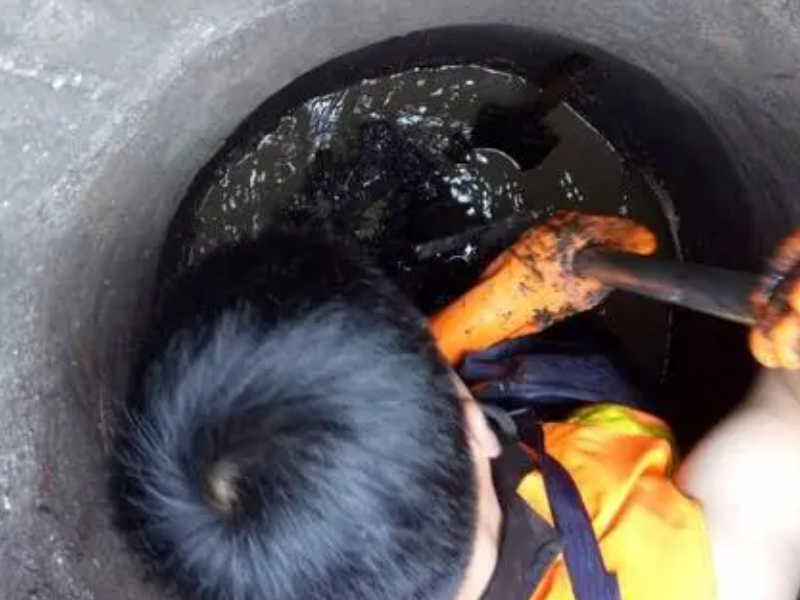 长沙低价清理化粪池 污水池 抽粪 捞油 管道清洗